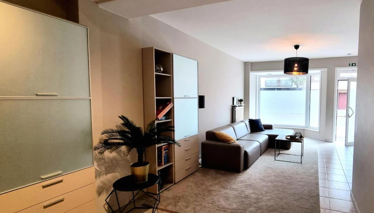 Familie Appartement Hartje Knokke Met Optie Parking Extérieur photo