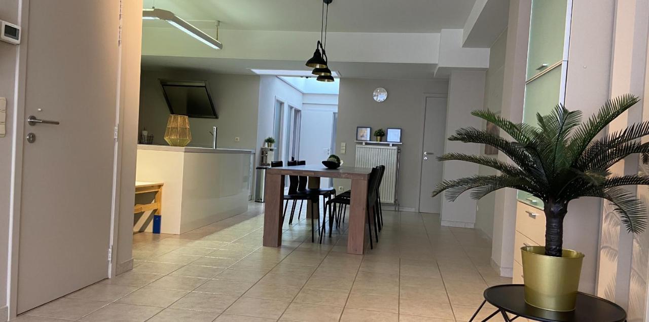 Familie Appartement Hartje Knokke Met Optie Parking Extérieur photo
