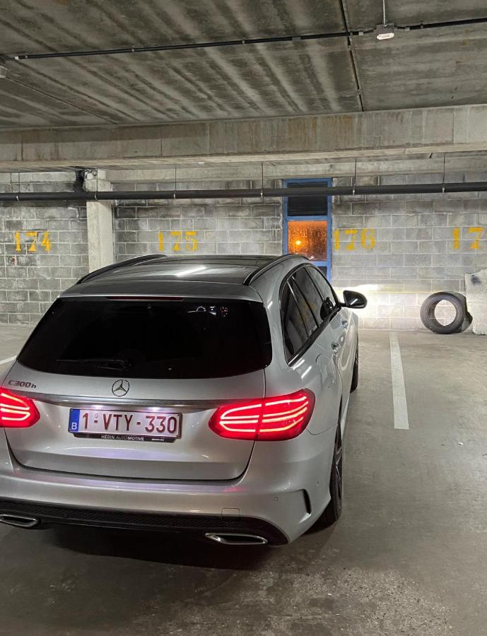 Familie Appartement Hartje Knokke Met Optie Parking Extérieur photo